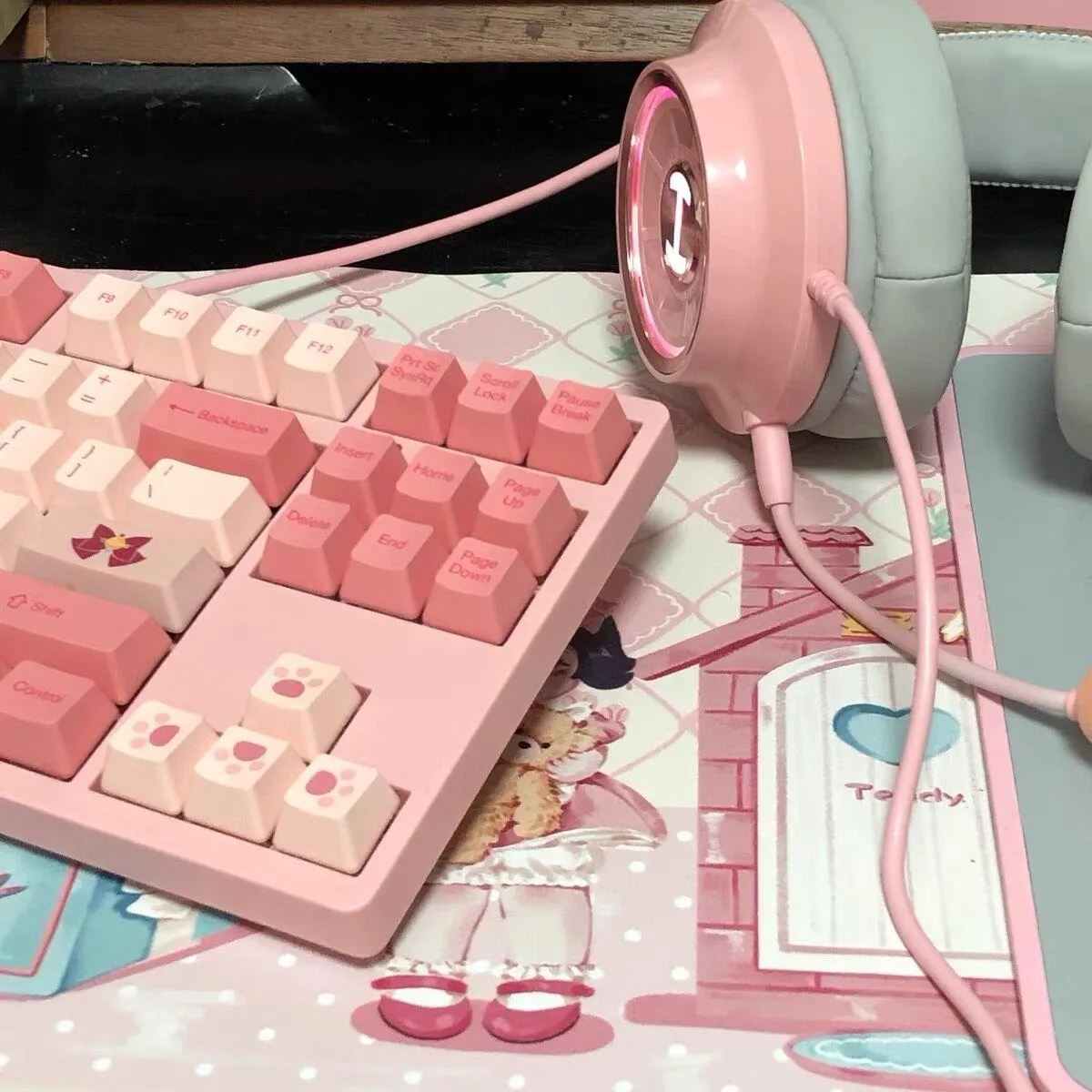 Adorable Kawaii Pink Bunny Oversized Desk Mat - Cute, Functional, and Non-Slip!