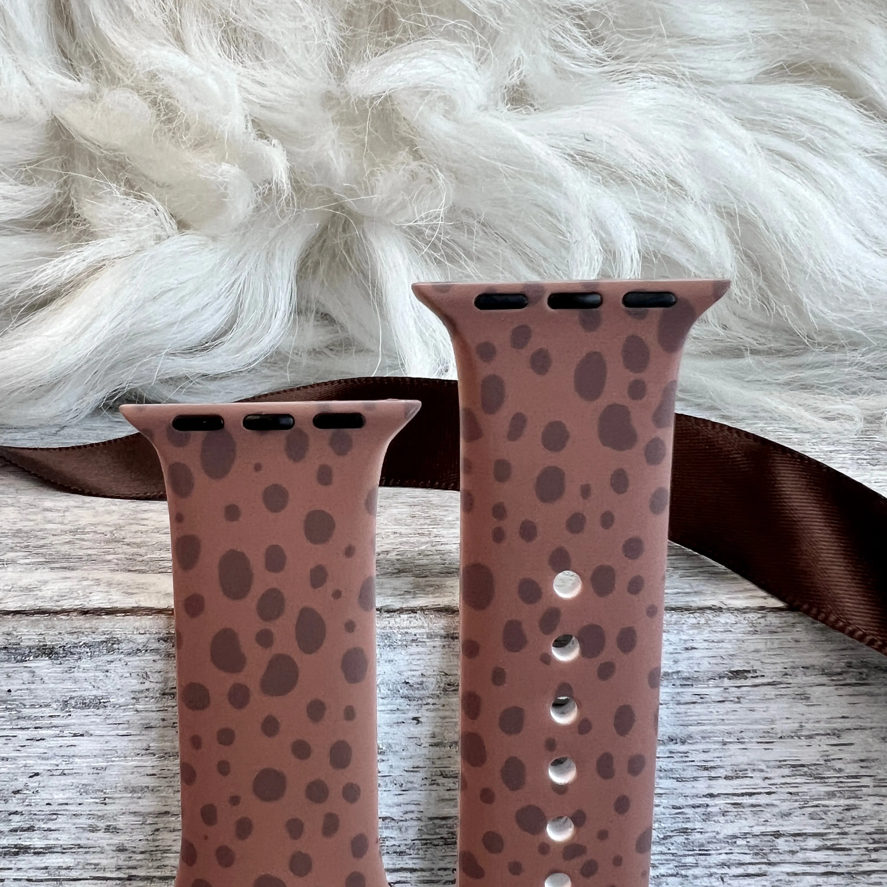 Chic-Chocolate Spotted Print Silicone Band For Apple Watch