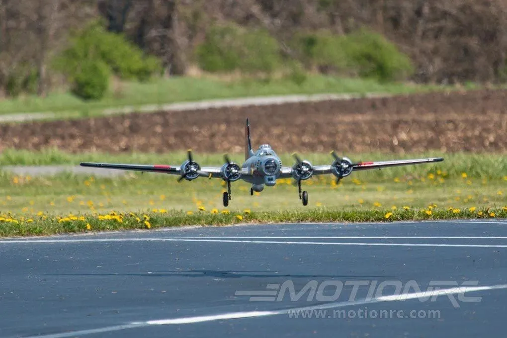 Freewing B-17 Flying Fortress Silver 1600mm (63") Wingspan - PNP