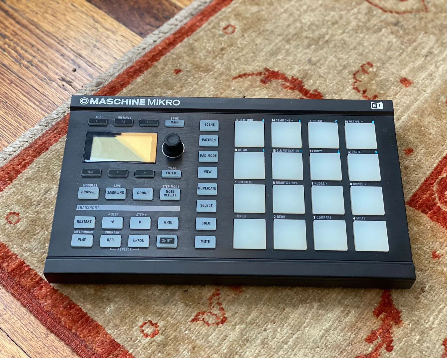 Native Instruments Maschine Mikro MK1