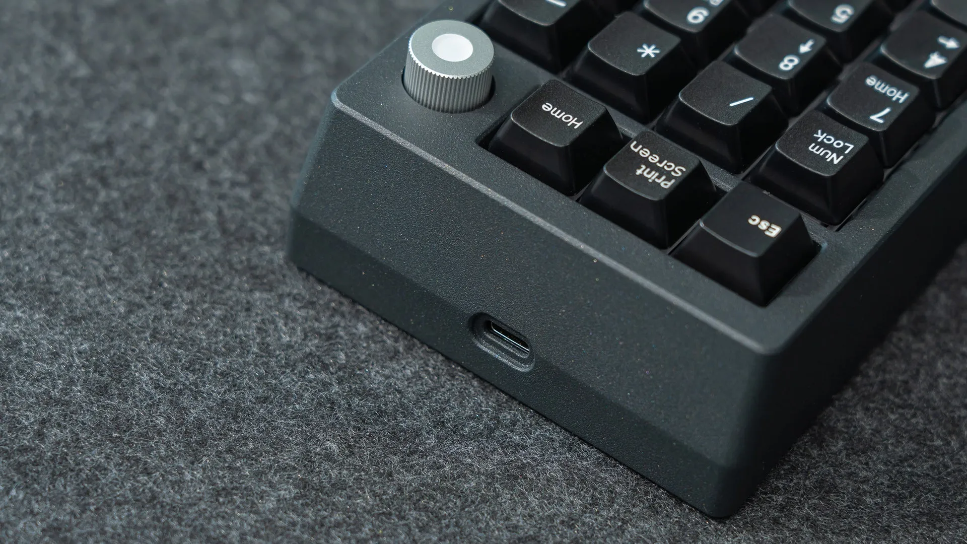 [Pre-Order] Meletrix ZoomPad Essential Edition (EE) - Barebones Numpad Kit