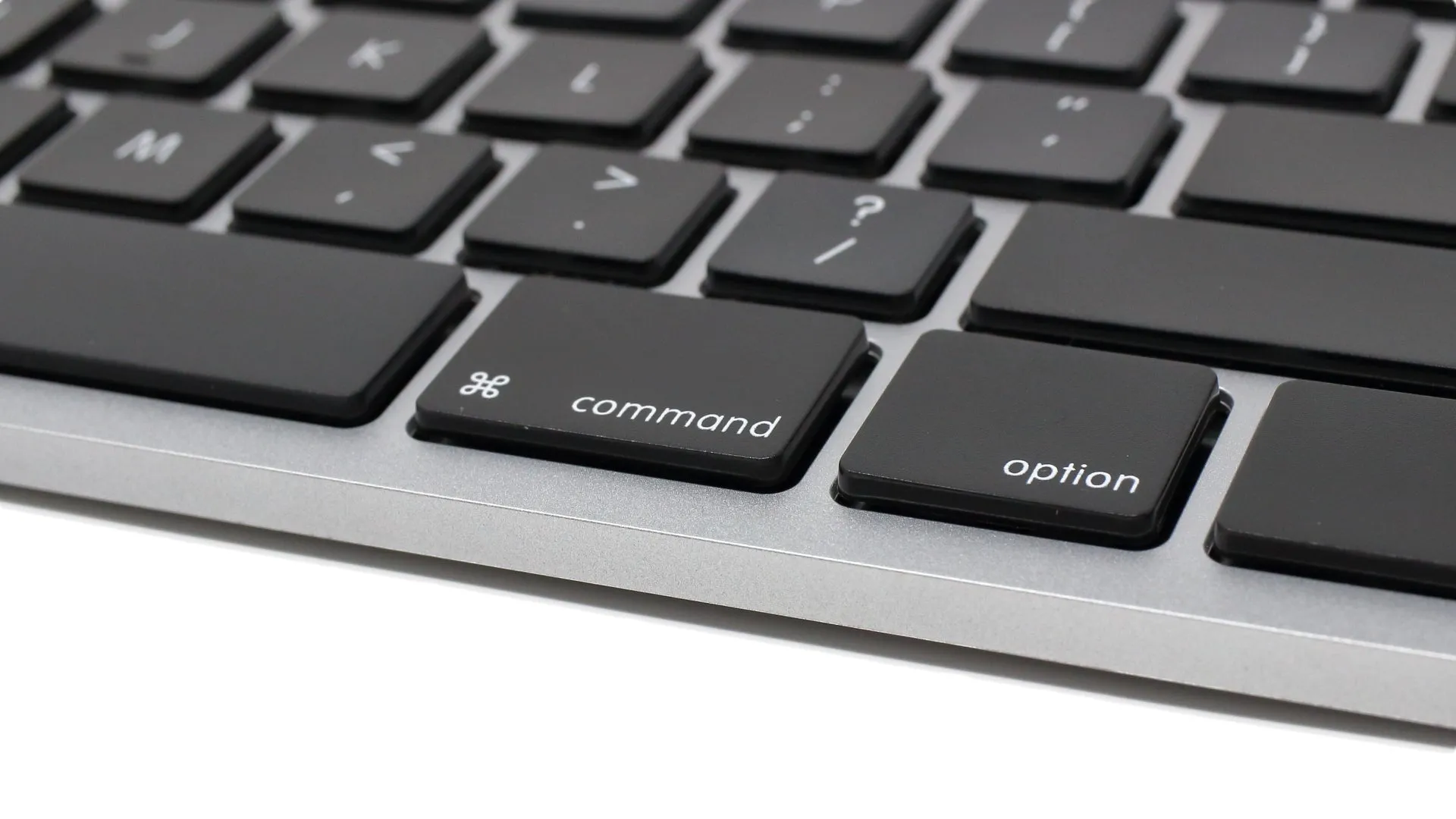 Wireless Multi-Pairing Keyboard for Mac